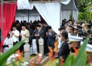 Menteri Agama Pimpin Doa dalam Upacara Pemakaman Wakil Presiden ke-6 RI