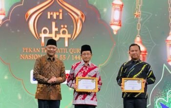 Kemensos Serahkan Mushaf Braille kepada Peserta Sensori Netra dalam PTQ ke-55