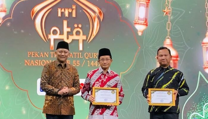 Kemensos Serahkan Mushaf Braille kepada Peserta Sensori Netra dalam PTQ ke-55