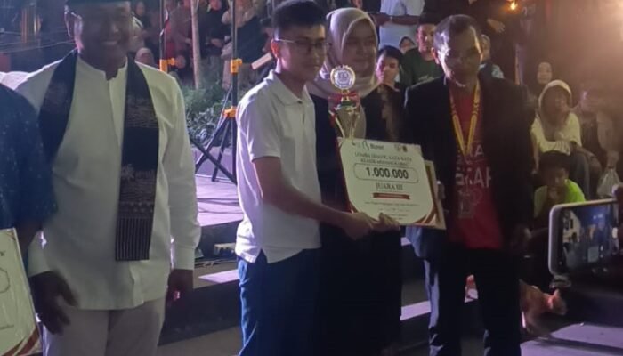 Ermawati Putri Kusuma Sabet Juara Pertama Lomba Kata Klasik Minangkabau