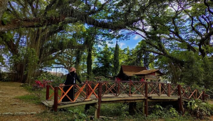 Rissa Churria dan Puisi Lokalitas “Mengenalkan Tradisi Osing Melalui Karya Sastra”