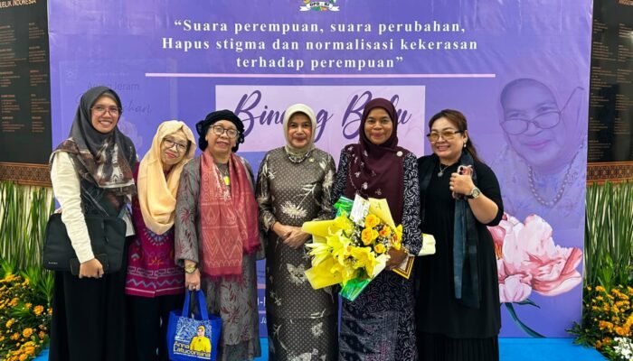 Suara Perempuan adalah Suara Perubahan  Anna Ruswan Latuconsina dalam Bincang Buku  Arung Jeram Pernikahan di DPD RI