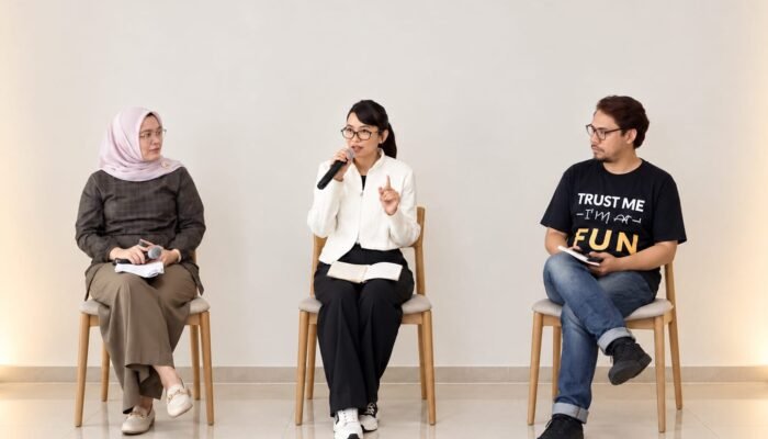HUJAN KEPAGIAN DAN INGATAN YANG TAK SELESAI MEMBACA KEMBALI PERANG MELALUI SASTRA